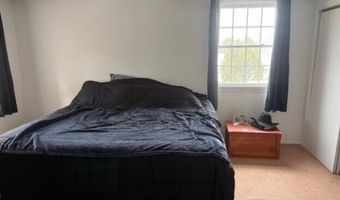 14 Lakeshore Dr, Belgrade, ME 04917