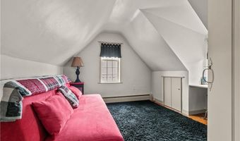 11 Cross St, Newport, RI 02840