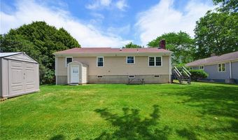 34 Foxhill Ave, Bristol, RI 02809