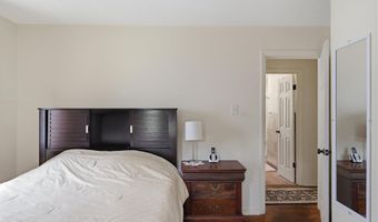 49 Gipp Rd, Albany, NY 12203