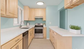 98-1658 Hoomaike St, Pearl City, HI 96782