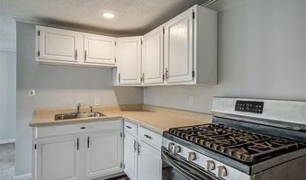 368 SE Elmhurst Ave, Bartlesville, OK 74006