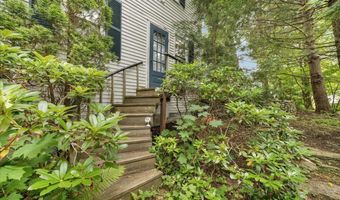 92 Cedar St, Belfast, ME 04915