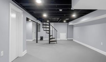 46 W 43RD St, Bayonne, NJ 07002