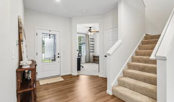 8 Liam Ct, Algonquin, IL 60102