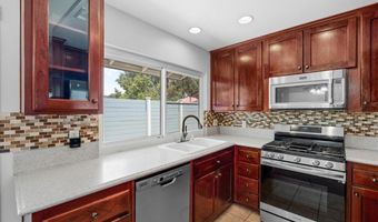 4015 E Horseshoe Ln, Anaheim, CA 92807
