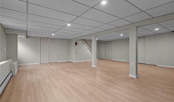 45 Valley View Dr, Cumberland, RI 02864