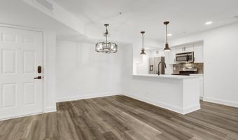 3307 WYNDHAM Cir 2157, Alexandria, VA 22302
