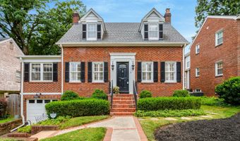 1114 N HARRISON St, Arlington, VA 22205