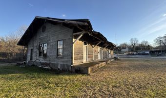 104 CHESTNUT St, Abbeville, SC 29620