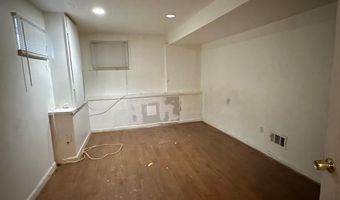 1335 MAPLE VIEW Pl SE, Washington, DC 20020