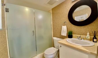 19900 E Country Club Dr 1220, Aventura, FL 33180