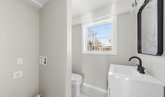 11 Boylston St, Acushnet, MA 02743