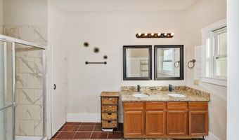 517 W Lamar St, Alvord, TX 76225