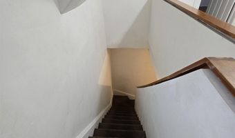 549 AVENUE E 2nd Floor, Bayonne, NJ 07002