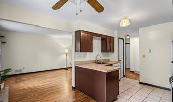 5 Woodside Dr, Albany, NY 12208