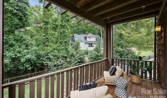 1611 Tippah Park Ct, Charlotte, NC 28205