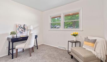 5905 Mayhill Dr, Madison, WI 53711