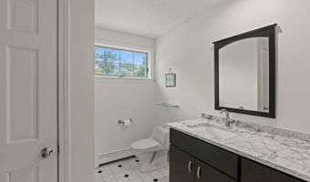 4 Canterbury Ln, Bourne, MA 02532