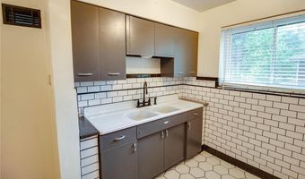 1209 Logan A, Alton, IL 62002