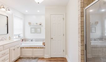 106 Westlake Cir, Americus, GA 31709