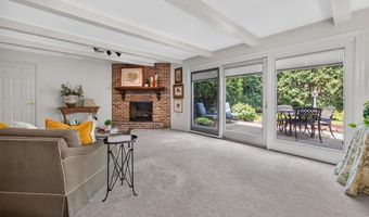 5463 DORIS Dr, Allentown, PA 18106
