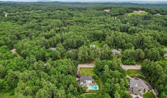 15 Strafford Ln, Bedford, NH 03110