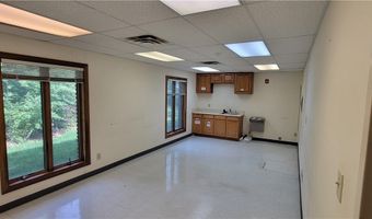 10254 Timber Ridge Dr, Ashland, VA 23005