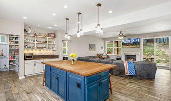 2051 Stove Prairie Rd, Bellvue, CO 80512