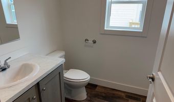 1611 6th Ave E A5, Alexandria, MN 56308