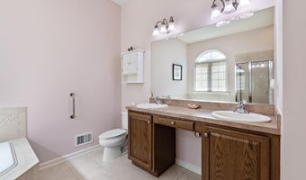 11 Salem Ct, Barnegat, NJ 08005