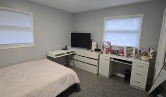 1222 NE 11th Ave, Aberdeen, SD 57401