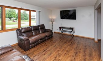 1101 SE Innsbruck Dr, Ankeny, IA 50021