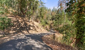 694 Timberlake Dr, Ashland, OR 97520
