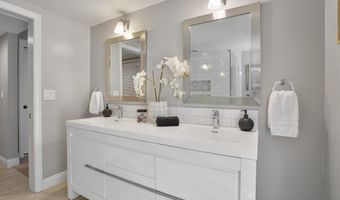 6829 Corintia St, Carlsbad, CA 92009