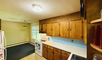 77 Griswold Dr, Rockingham, VT 05101