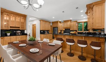 1017 E Red Oak St, Addison, IL 60101