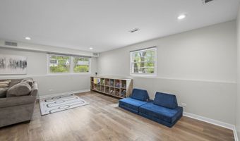 2518 N Ridge Ave, Arlington Heights, IL 60004
