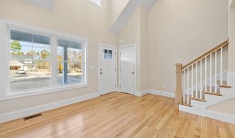 24 Gypsum Ln 28, Chester, NH 03036