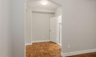 1010 25TH St NW #208, Washington, DC 20037