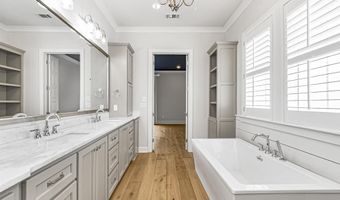 9352 Inniswylde Dr, Baton Rouge, LA 70809