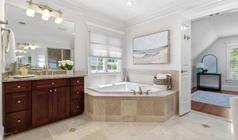7527 WESTFIELD Dr, Bethesda, MD 20817