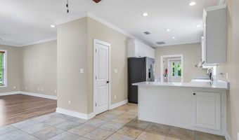 109 Bay Colony Way, Apalachicola, FL 32320