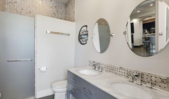 525 W HARMONY Pl, Chandler, AZ 85248