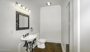 9324 Forest Rd, Abbeville, LA 70510