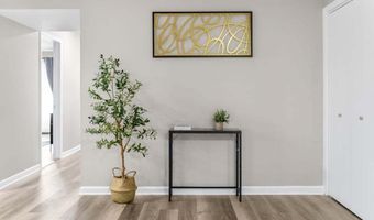 816 W Saint James St 1E, Arlington Heights, IL 60005