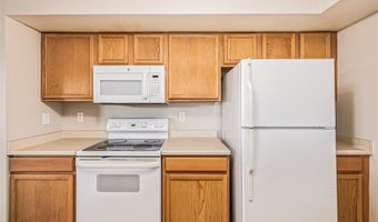 5726 N Genoa Way 301, Aurora, CO 80019