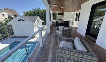 281 7th St, Avalon, NJ 08202