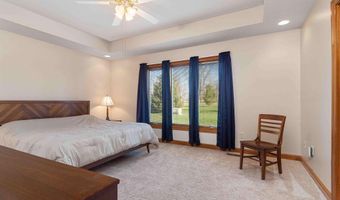 1908 Bent Tree Ct, Auburn, IN 46706