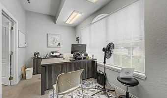 102 SE Executive Dr, Bentonville, AR 72712
